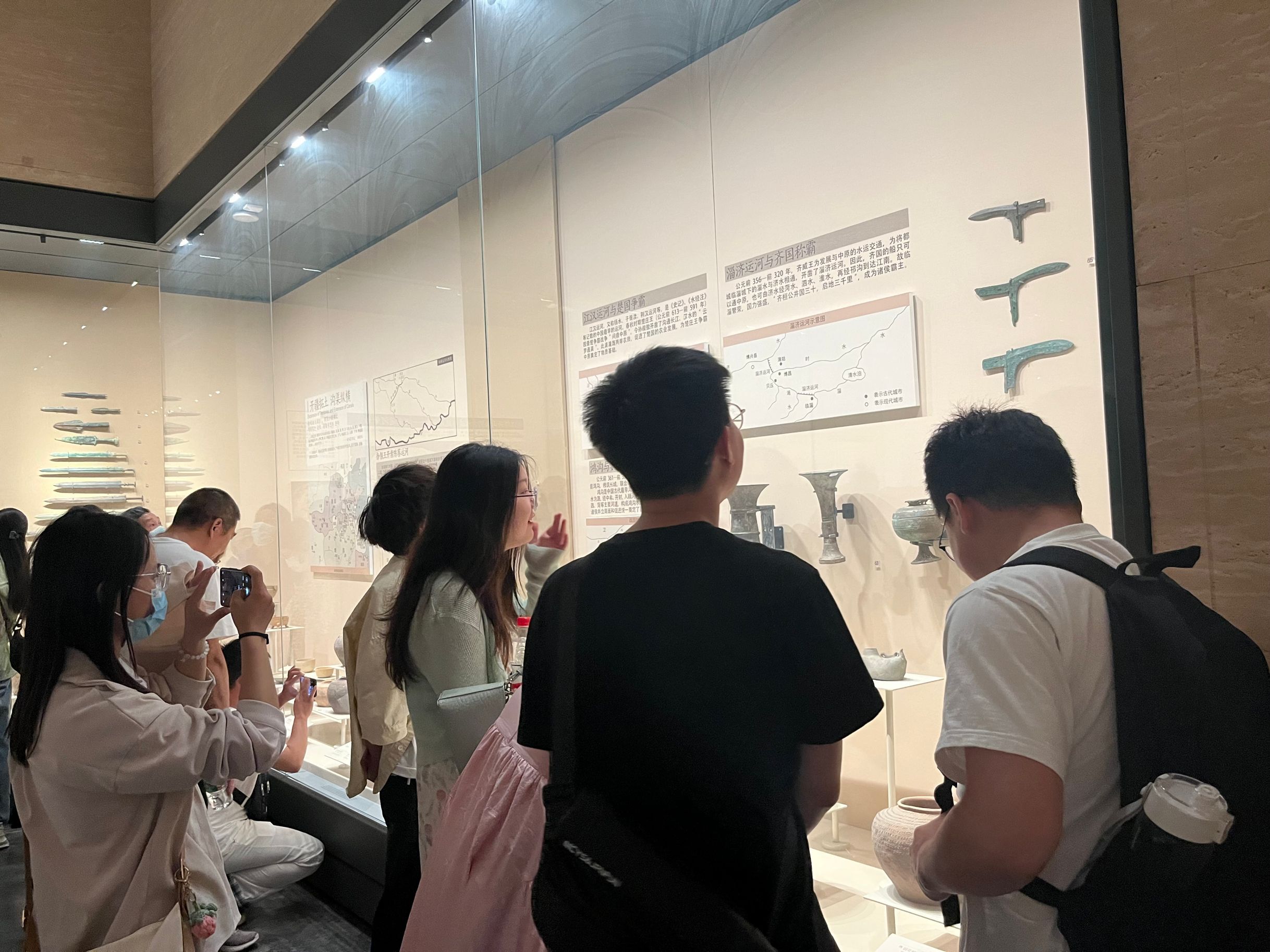 “传承运河文化,接续奋斗征程” 人文社科学院研究生党员参观中国大运河博物馆